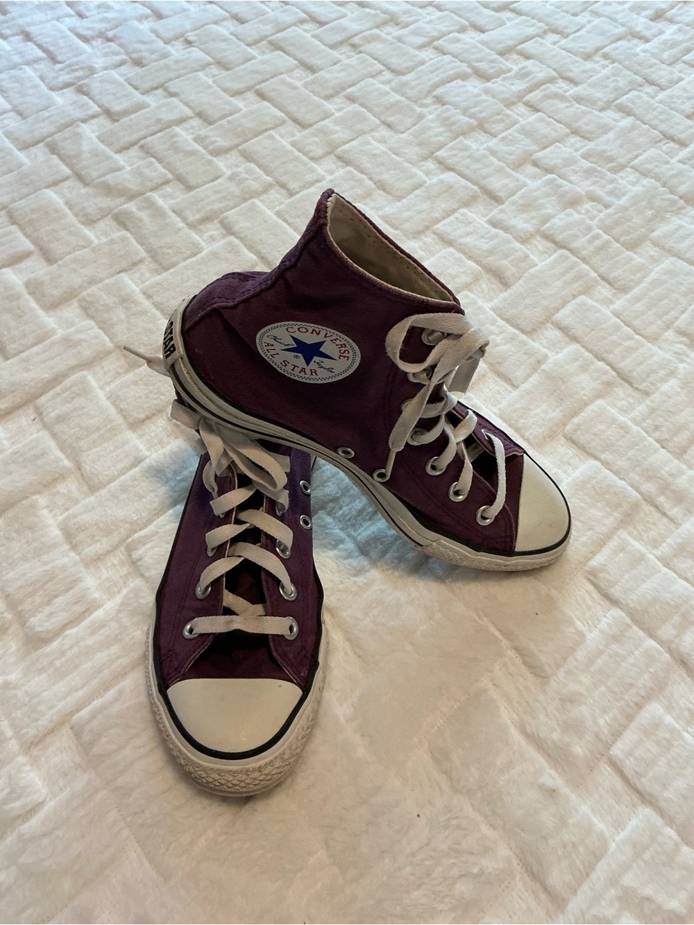 Converse Chuck Taylor All Star High Top Sneakers — 7 W/5/M Purple